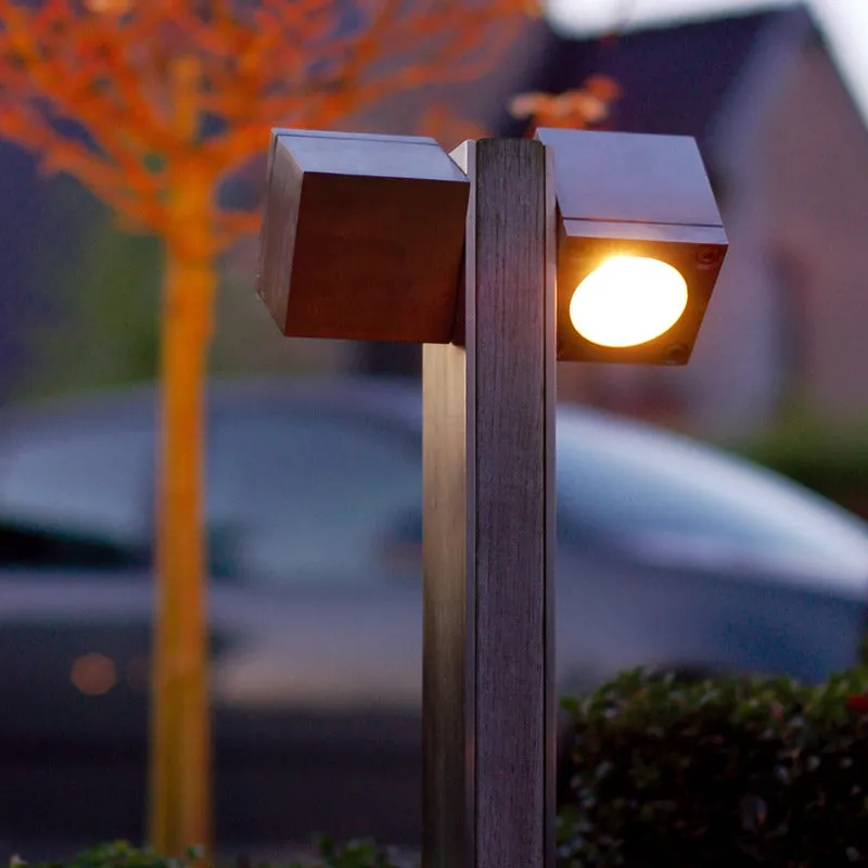 Q-Bic Bollard Light
