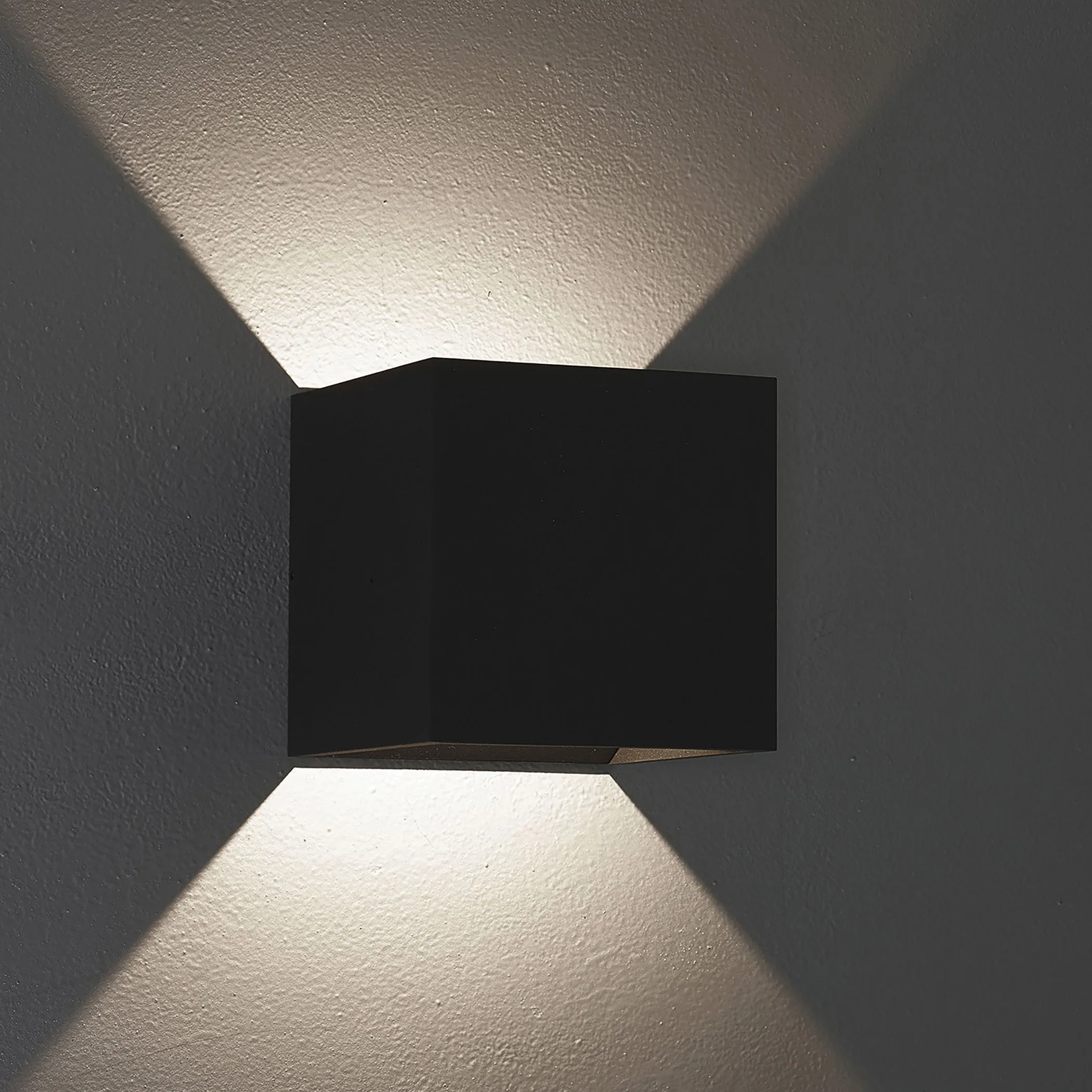 QB Outdoor Wall Sconce