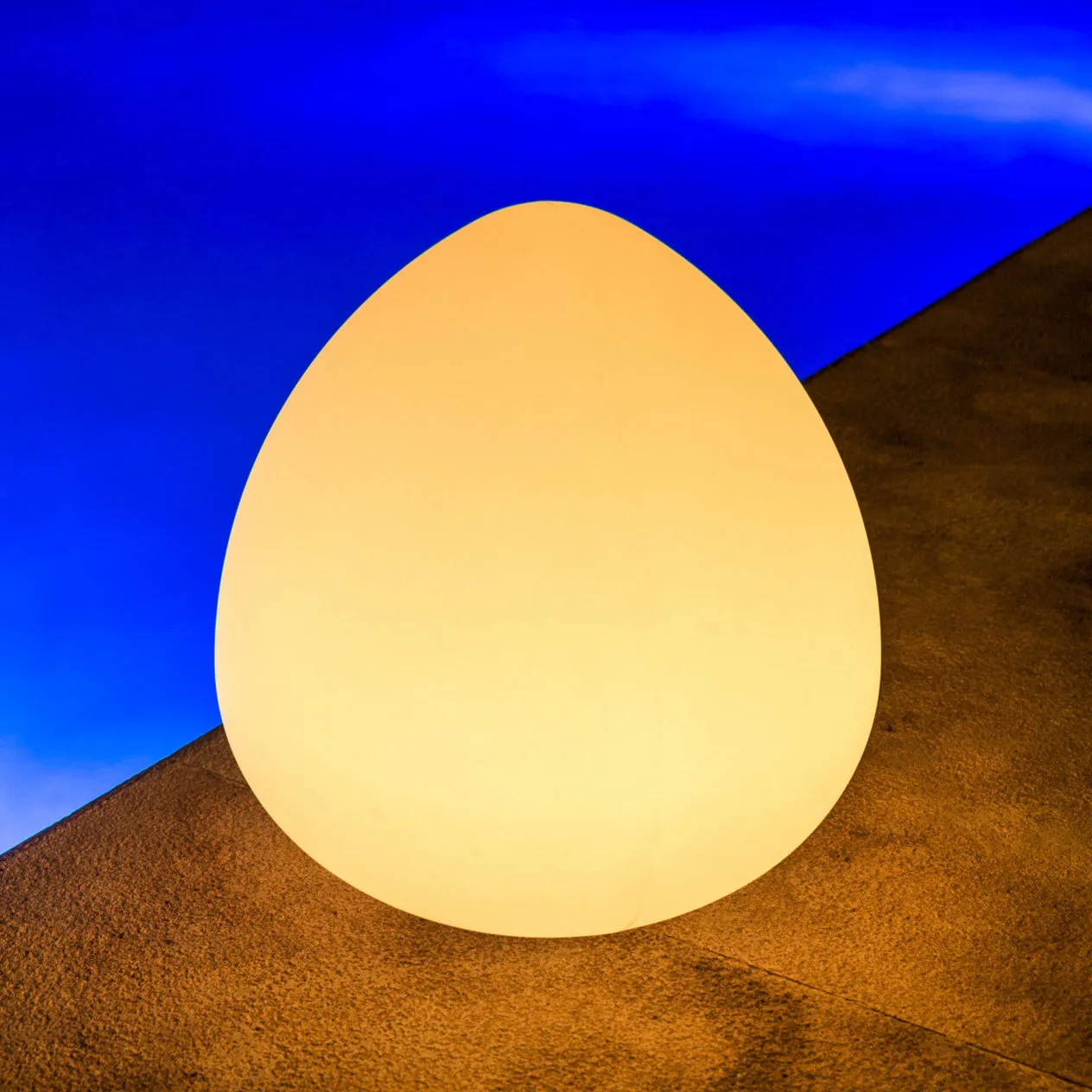 Rock Outdoor Bluetooth LED Table Lamp