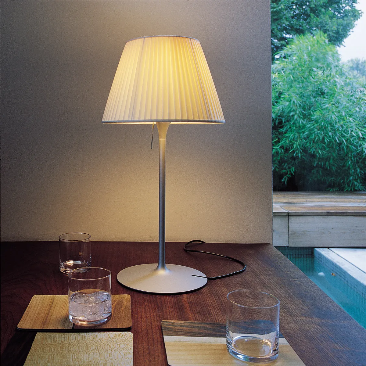 Romeo Soft Table Lamp