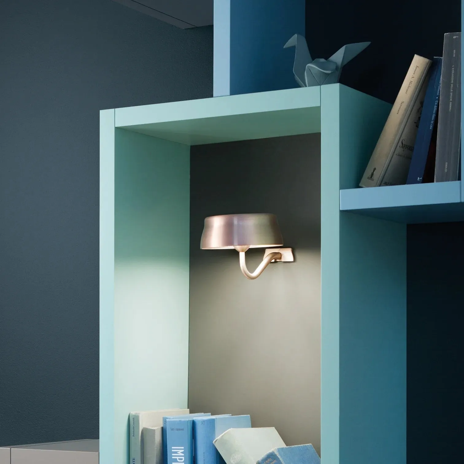 Sister Light Portable LED Outdoor Wall Sconce