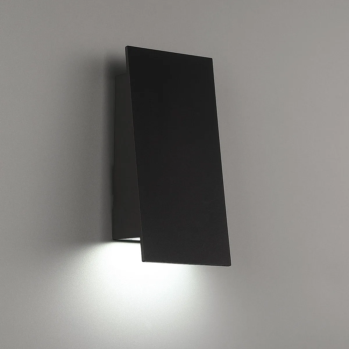 Slant LED Outdoor Wall Light