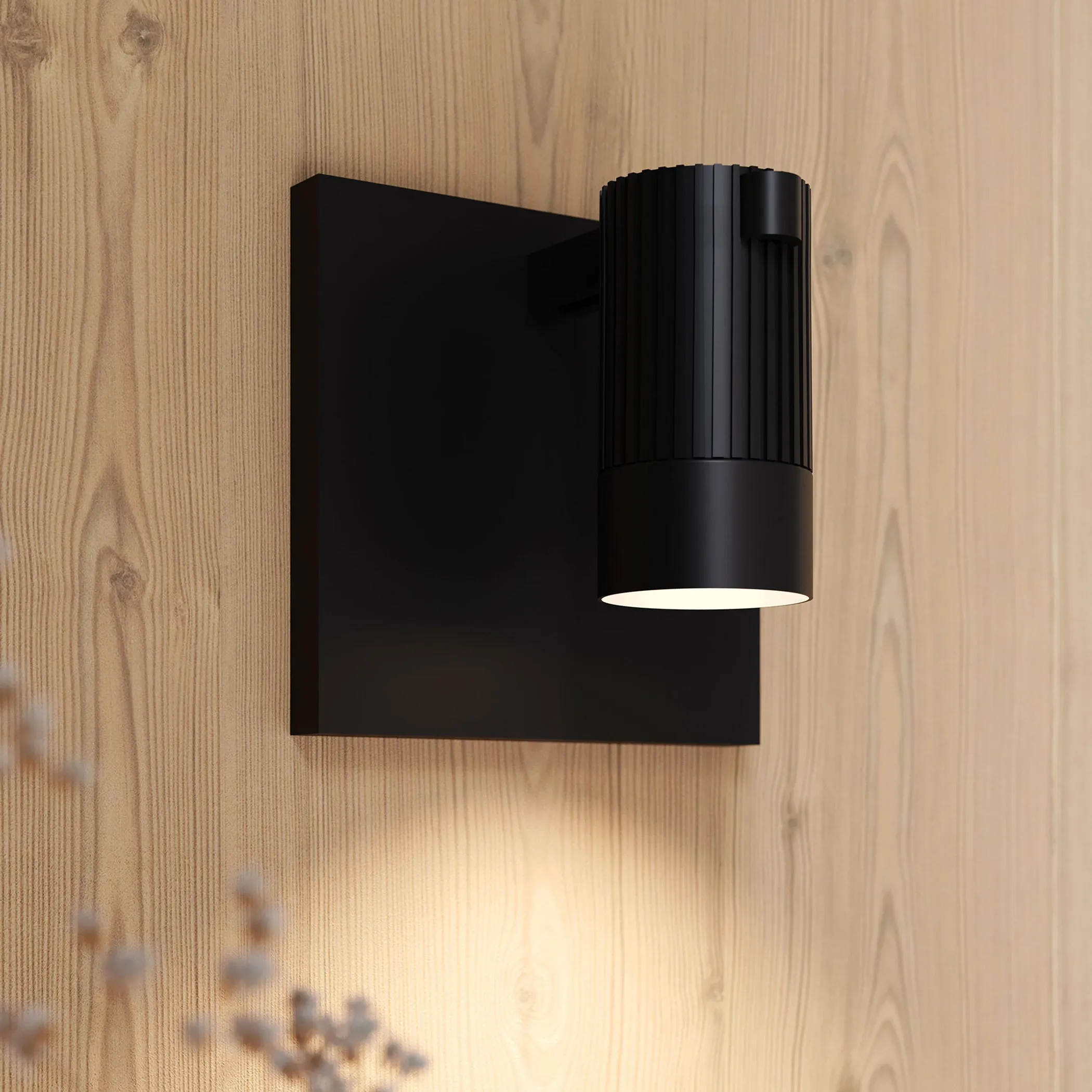 Suspenders Cylinder Wall Light