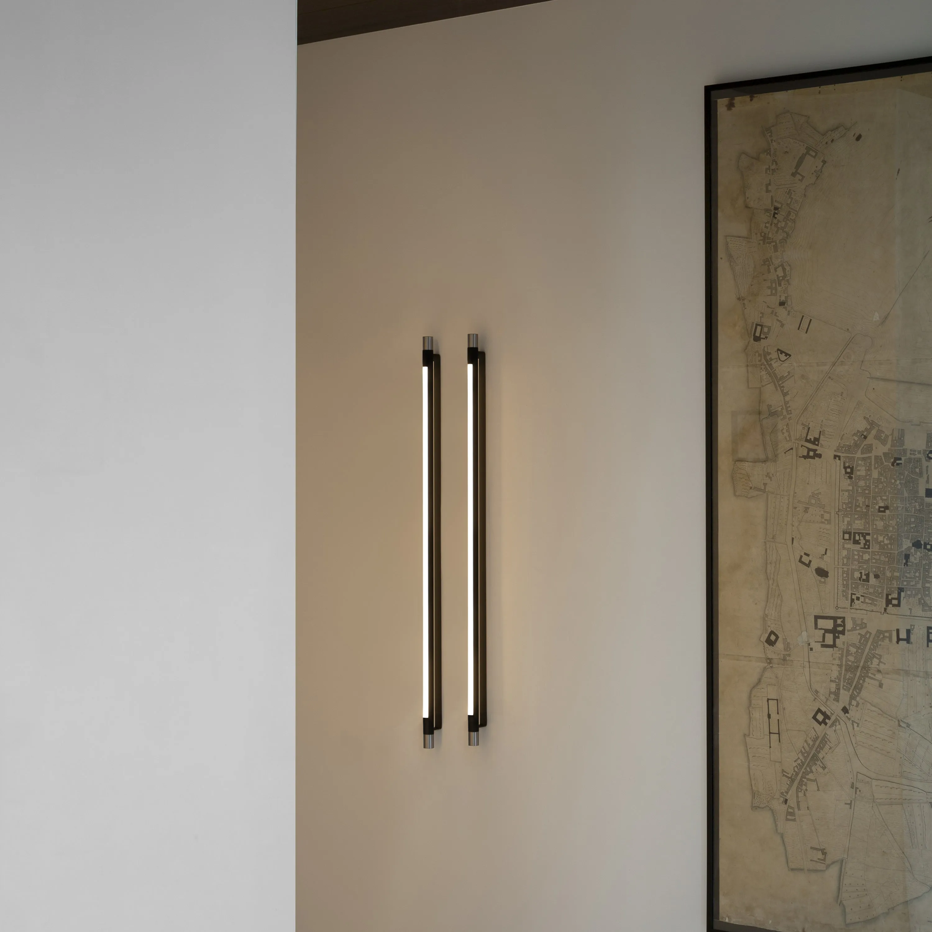 Thula Simple LED Wall Sconce