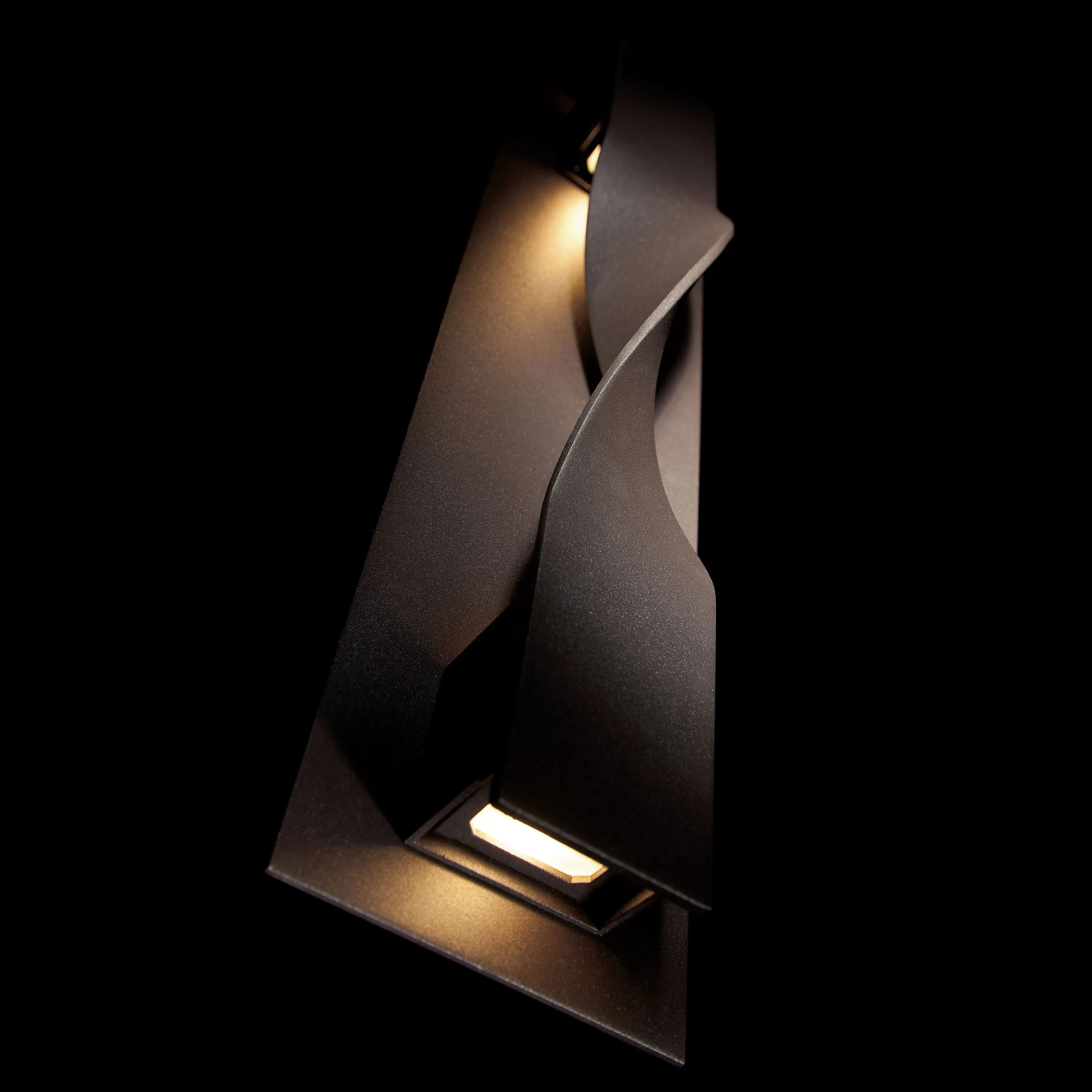 Twist Outdoor Wall Light
