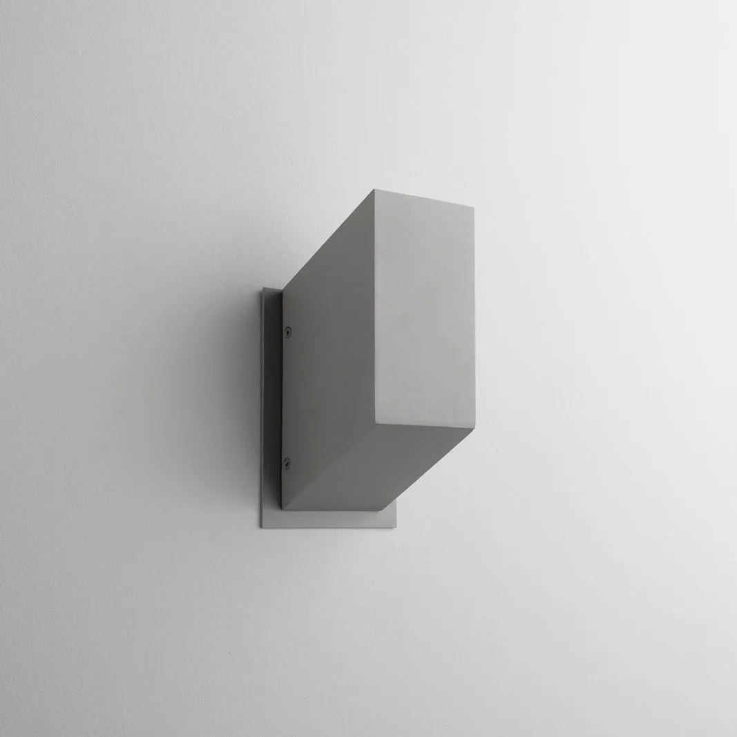 Uno Outdoor Wall Sconce