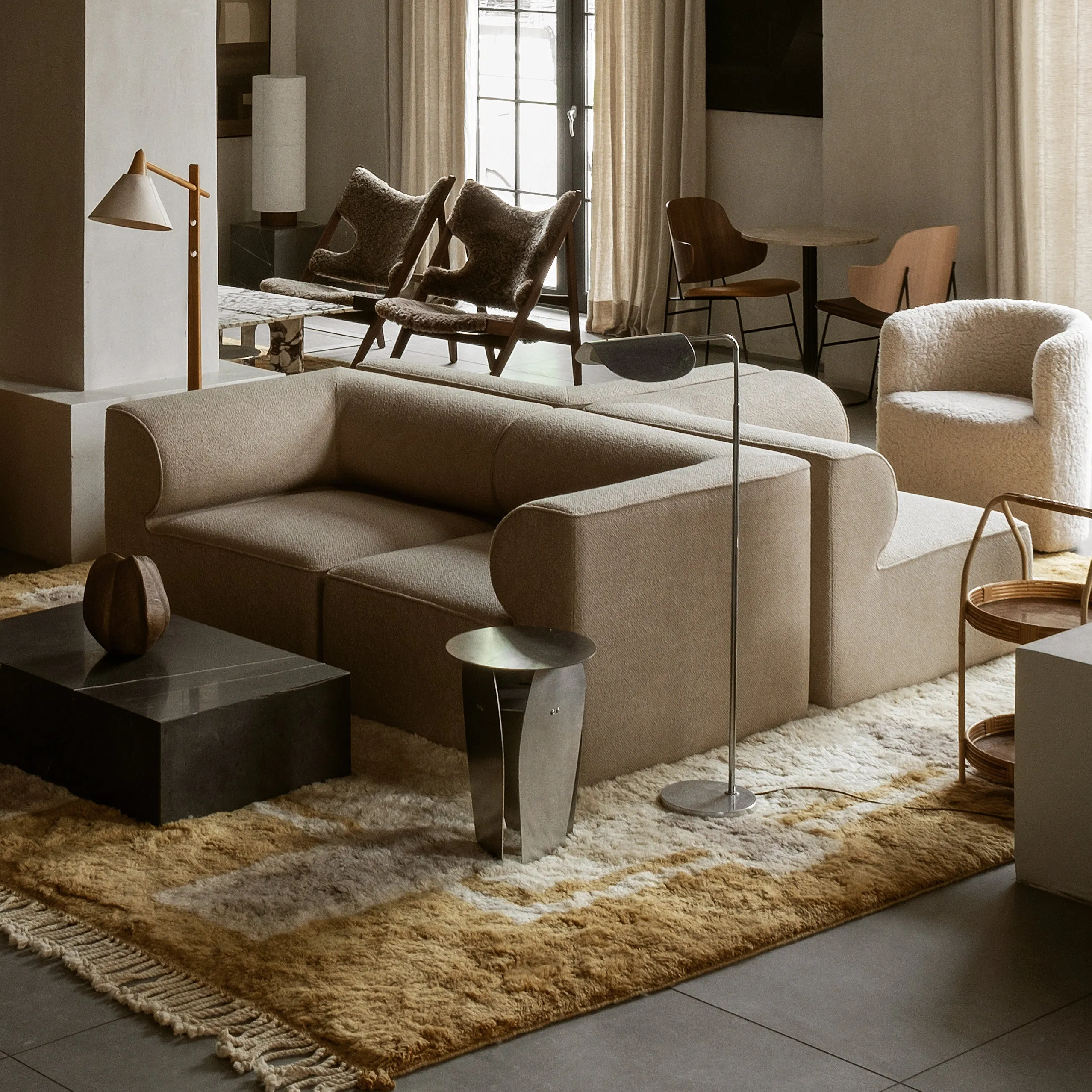Wing Floor Lamp