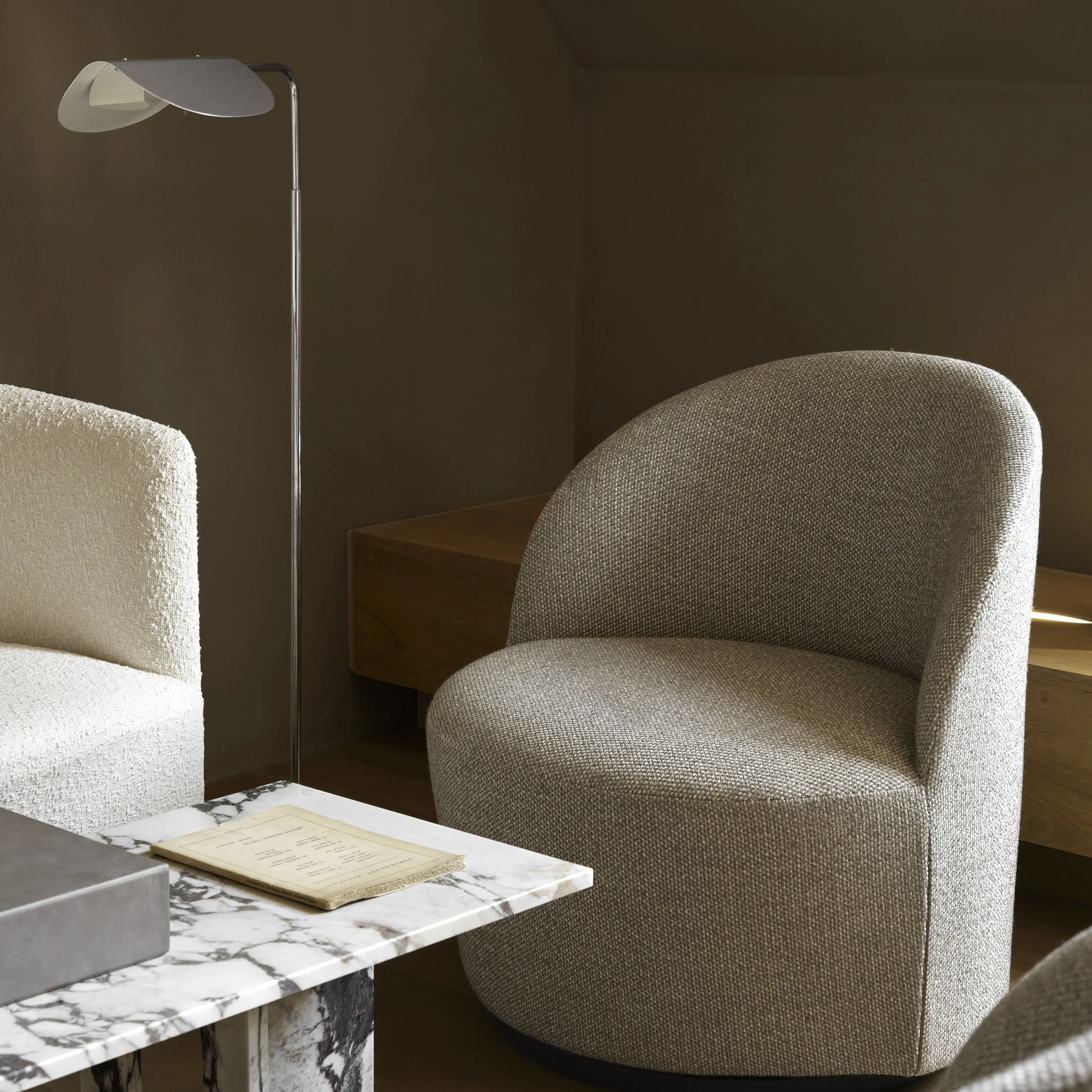 Wing Floor Lamp