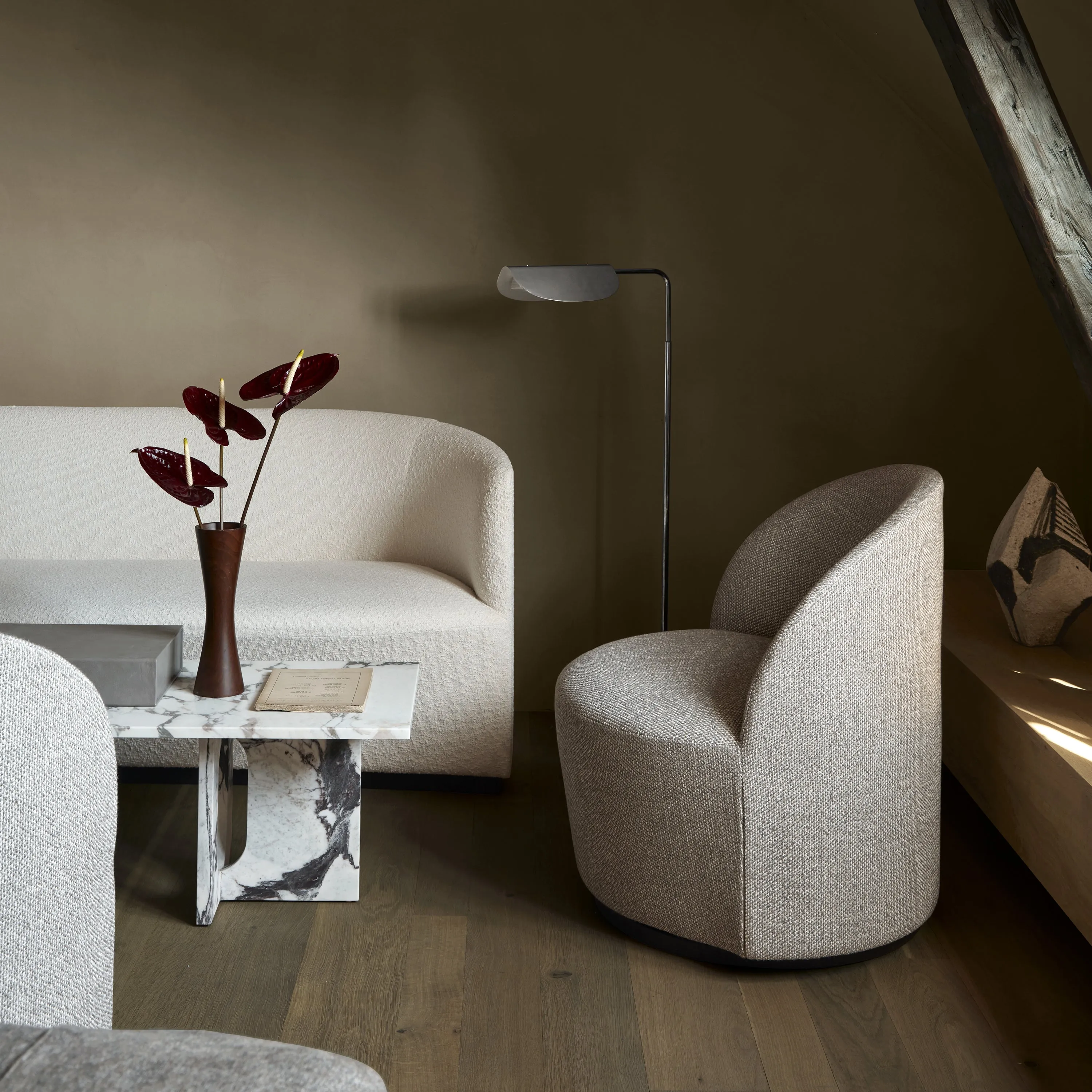 Wing Floor Lamp