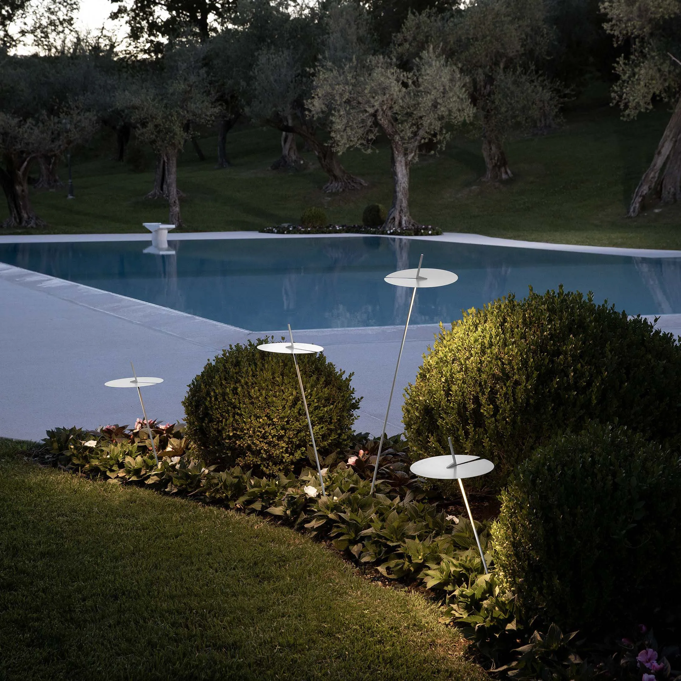 Xana Anchor Outdoor LED Floor Lamp