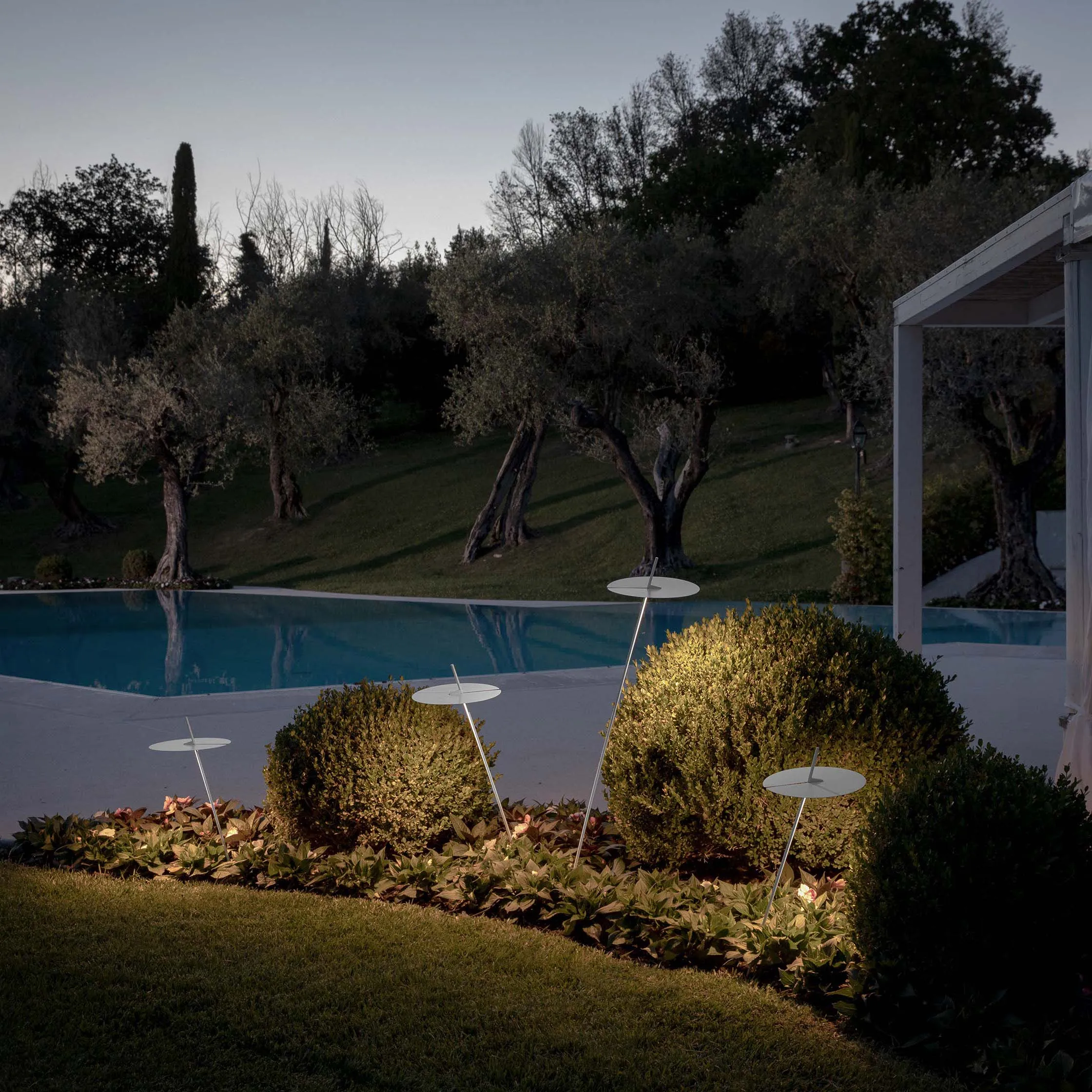 Xana Anchor Outdoor LED Floor Lamp